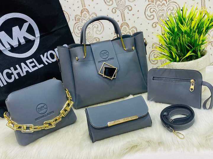 4 PCs women premium quality bags set t4trendz